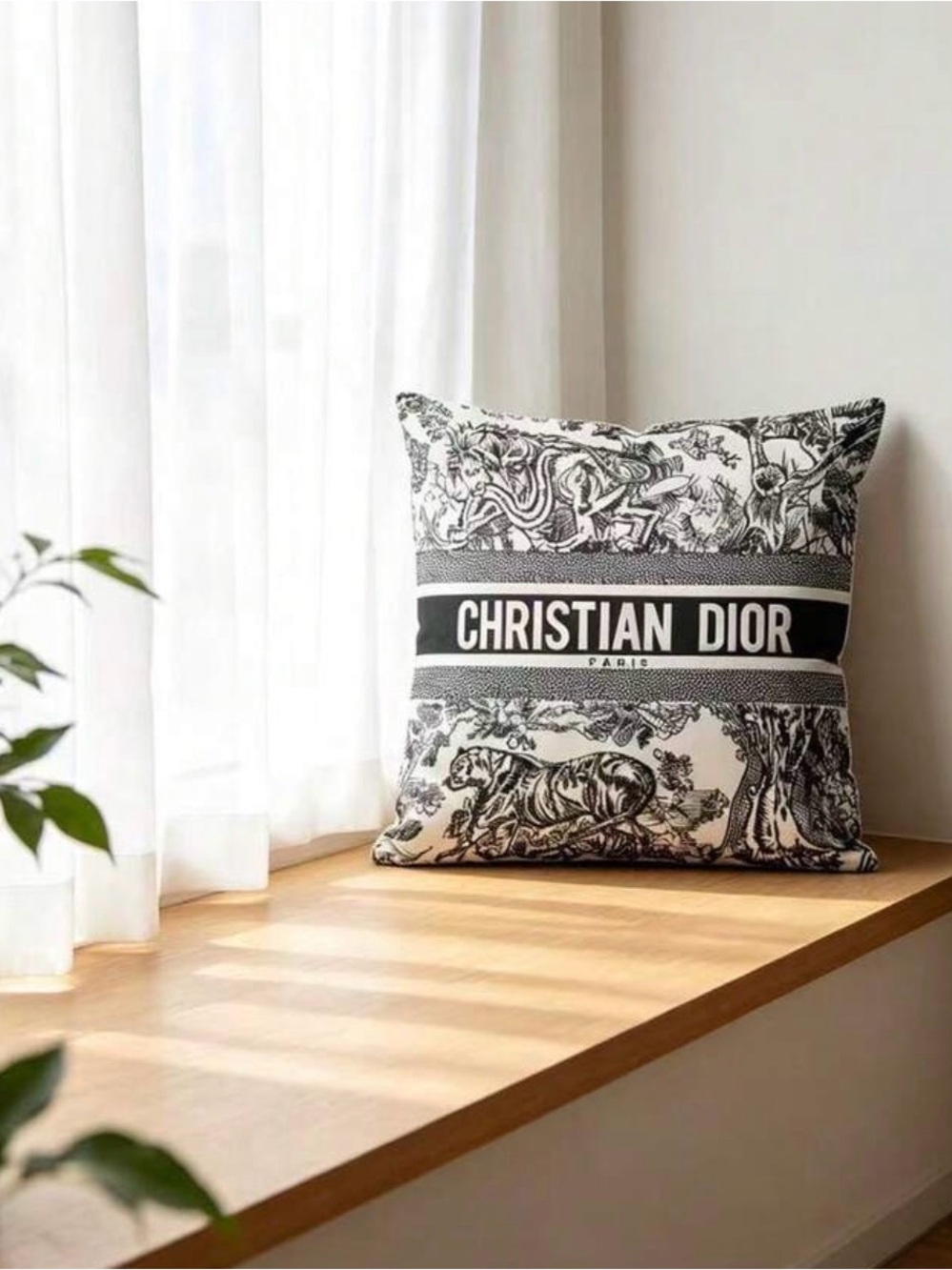 Dior 🖤Pillow Cover Logo Designer - Picture 4 of 5
